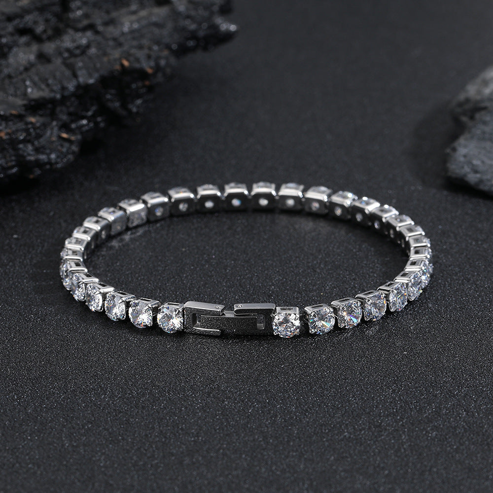 Fashionable Titanium Steel Bracelet That Doesn't Fade